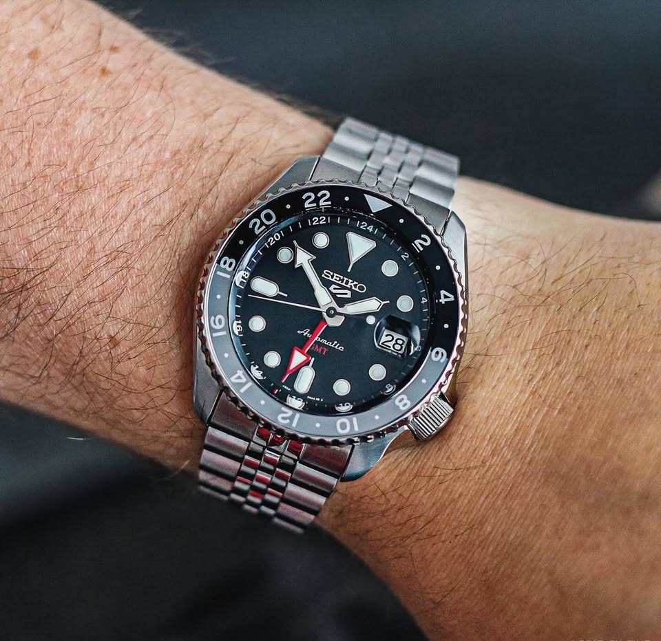 Seiko Watch 5 Sports GMT SKX Re Interpretation SSK001k1