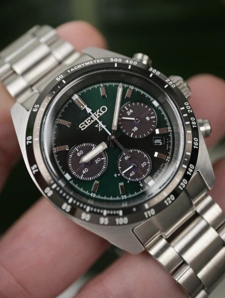Seiko Prospex Speedtimer Solar Chronograph Green 39mm – SSC933 / SBDL107