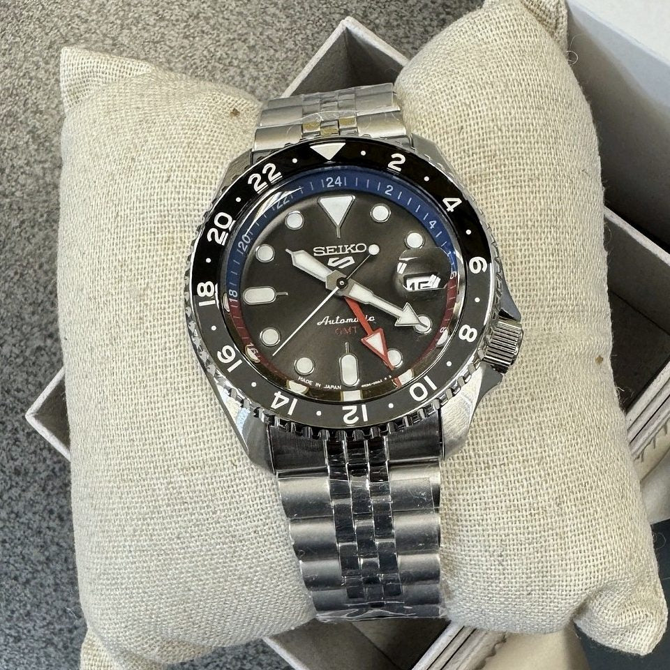 Seiko 5 Sports Automatic GMT Charcoal Grey – SSK019K1